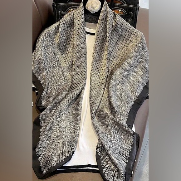 NEW- Satin Scarf Imitation Silk Black & White and Scarf Clip Silver - Picture 1 of 8